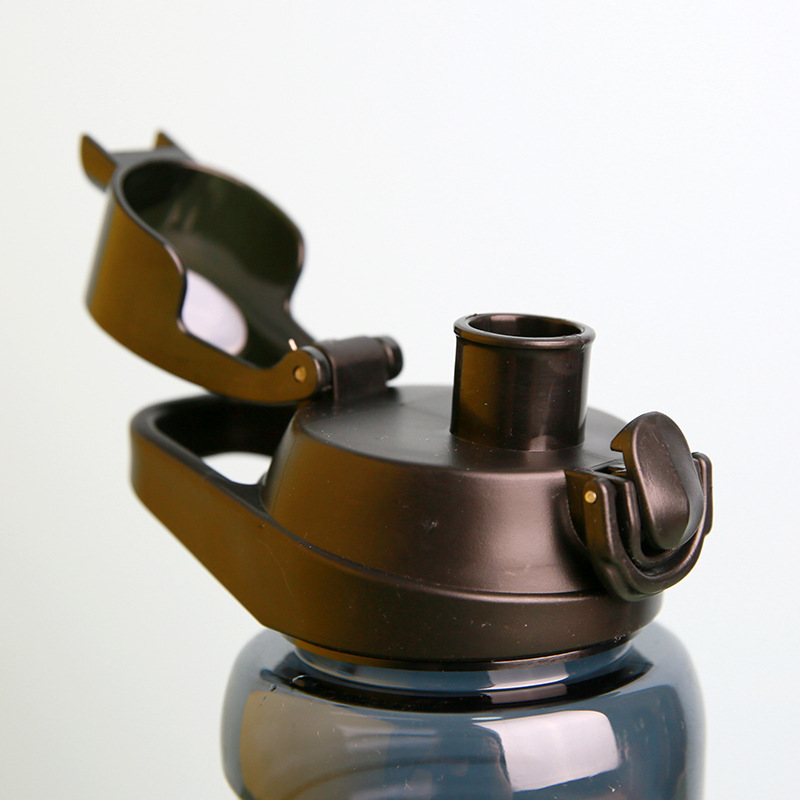 外贸出口亚马逊跨境新品大容量直饮透明塑料水杯户外防摔手提水壶详情16