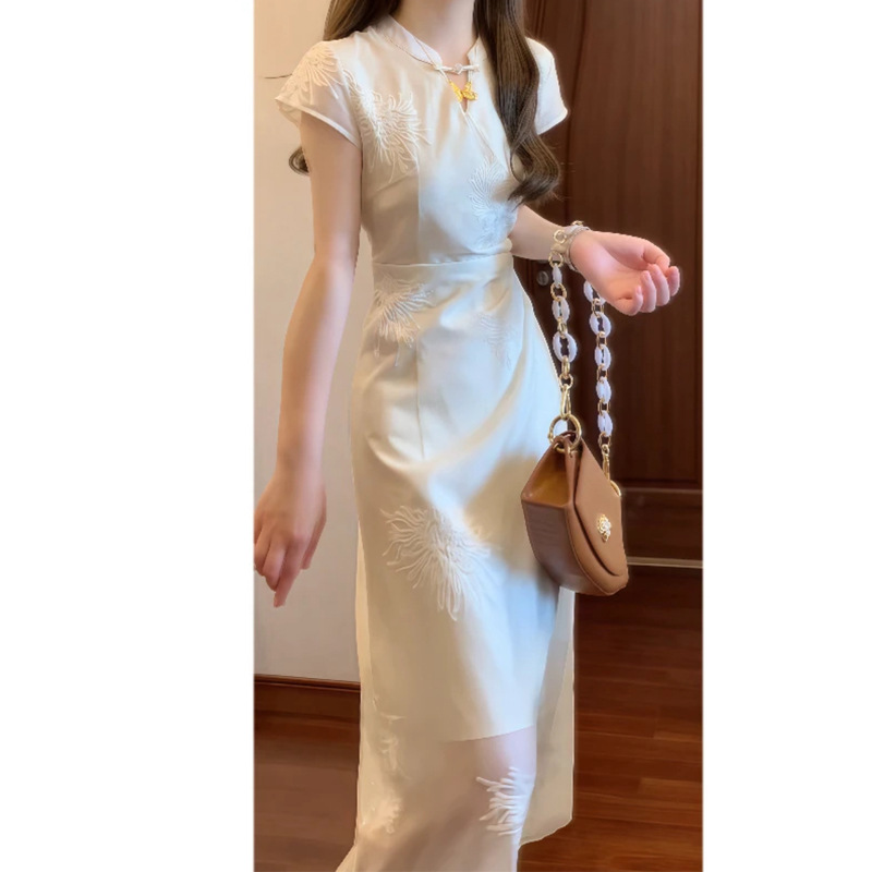 新中式国风清冷感刺绣改良版旗袍连衣裙少女日常可穿2025夏季裙子详情8