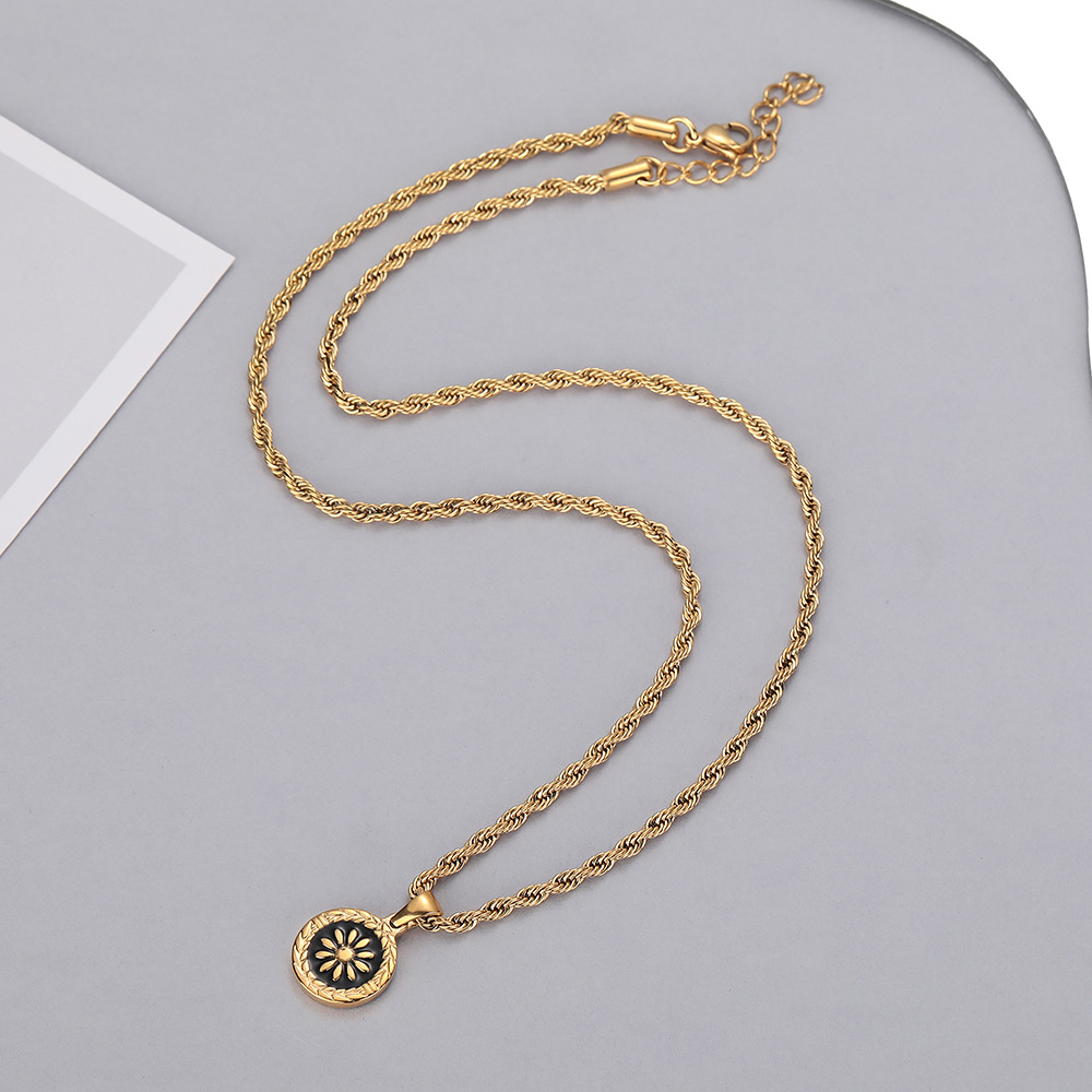 金色圆形古钱币镶嵌项链男女同款高级感百搭毛衣链防水防汗不掉色详情7