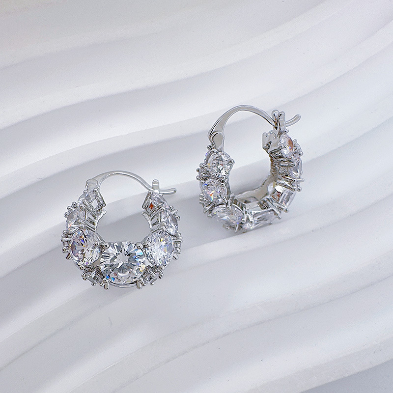 柏伶饰品网红高级感锆石圆环耳扣个性小众时尚百搭耳钉超闪耳环女详情12