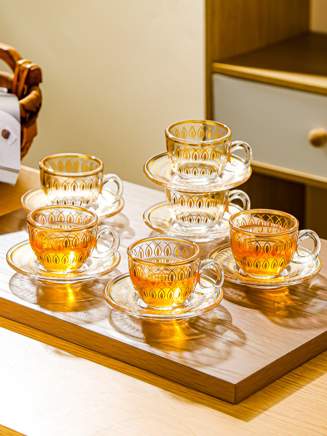 Nordic transparent gold-painted creative tea cups, glass cups, light luxury heat-insulating coffee cups and cold drink cups pic 1