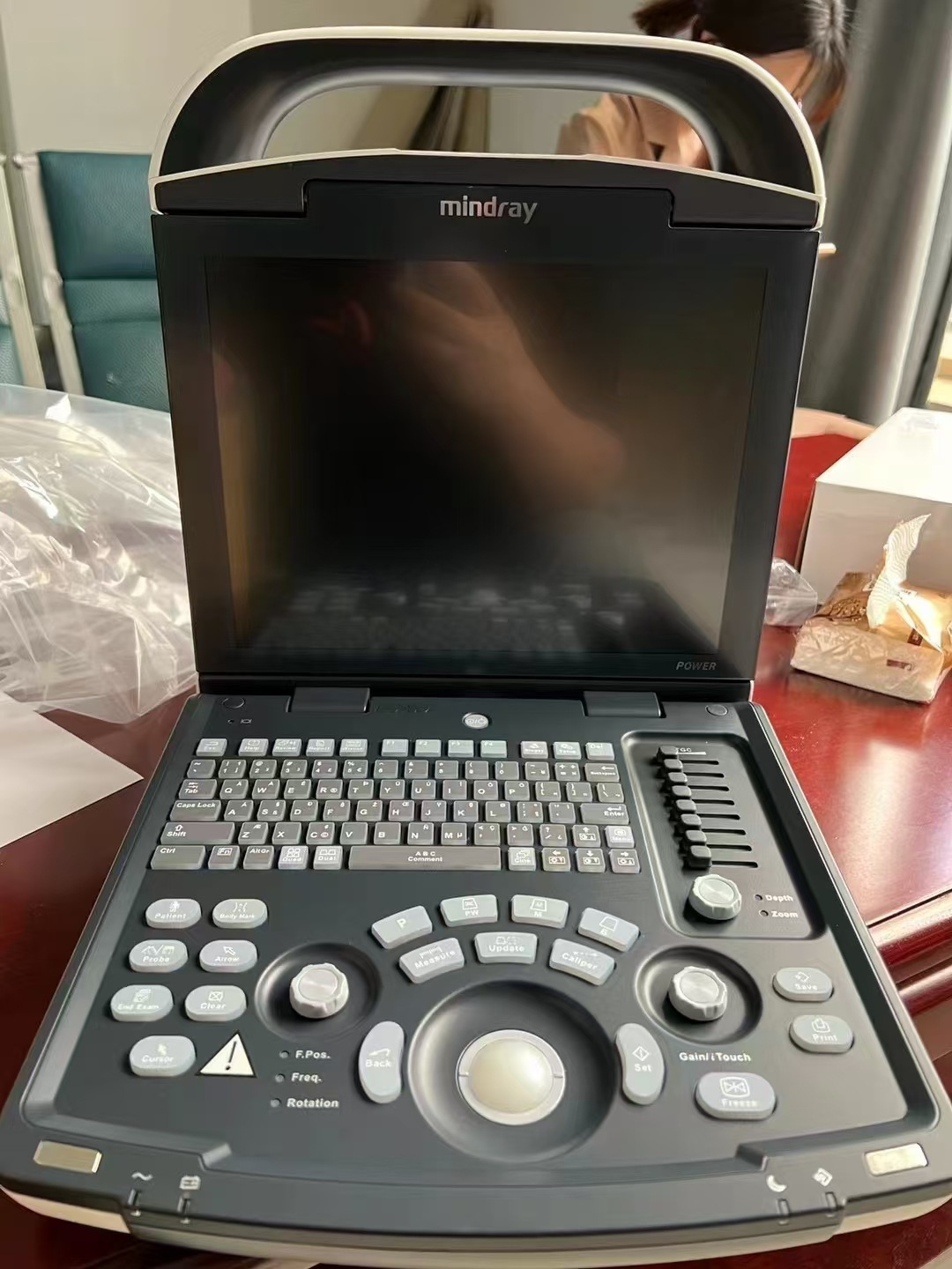 邁瑞醫(yī)用B超機DP-10全數(shù)字便捷式黑白超聲診斷系統(tǒng)搭配腹部探頭詳情8