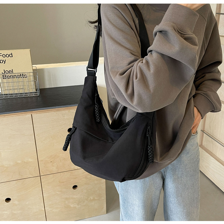 时尚布包女学生上课挎包尼龙布斜挎包大容量单肩包日系出游饺子包详情48