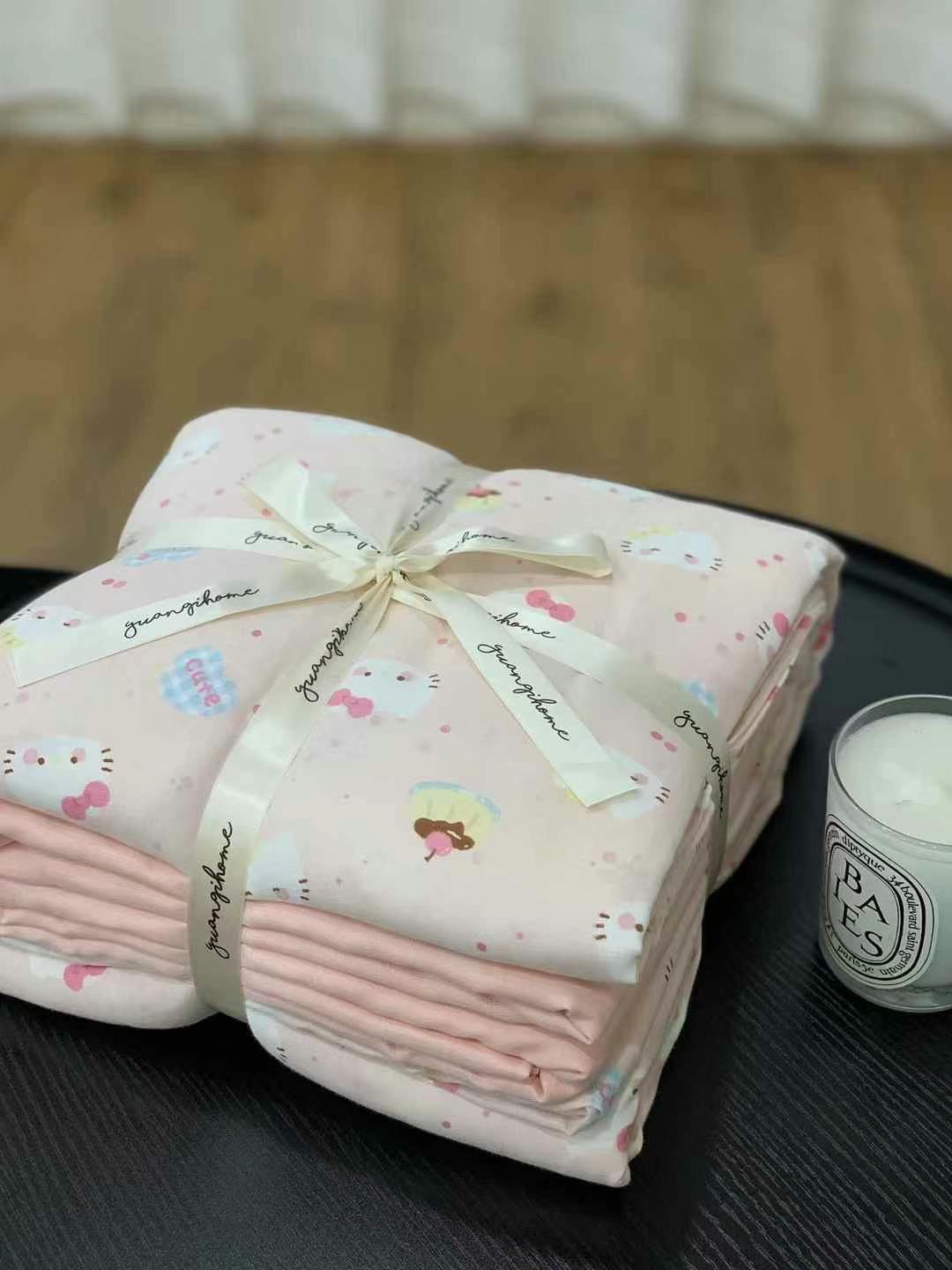 A set of three or four pieces with fresh small floral print double-layer yarn, pure cotton soft naked sleeping quilt cover and cartoon bedding pic 6