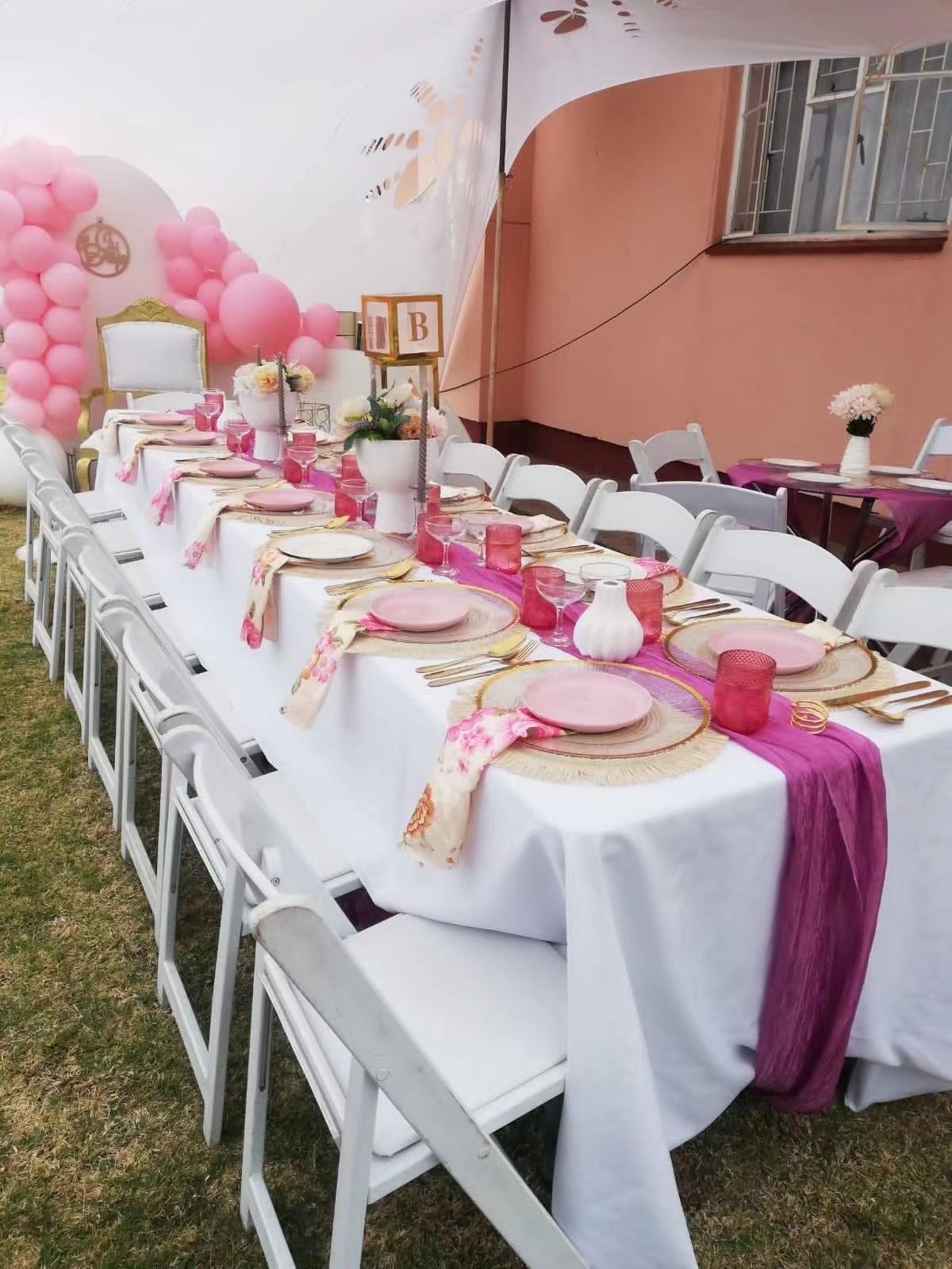 Star Factory wholesals wedding lawn plastic white folding chairs, Wimbledon chairs, and soft-padded chairs for wedding hotels and banquets pic 3