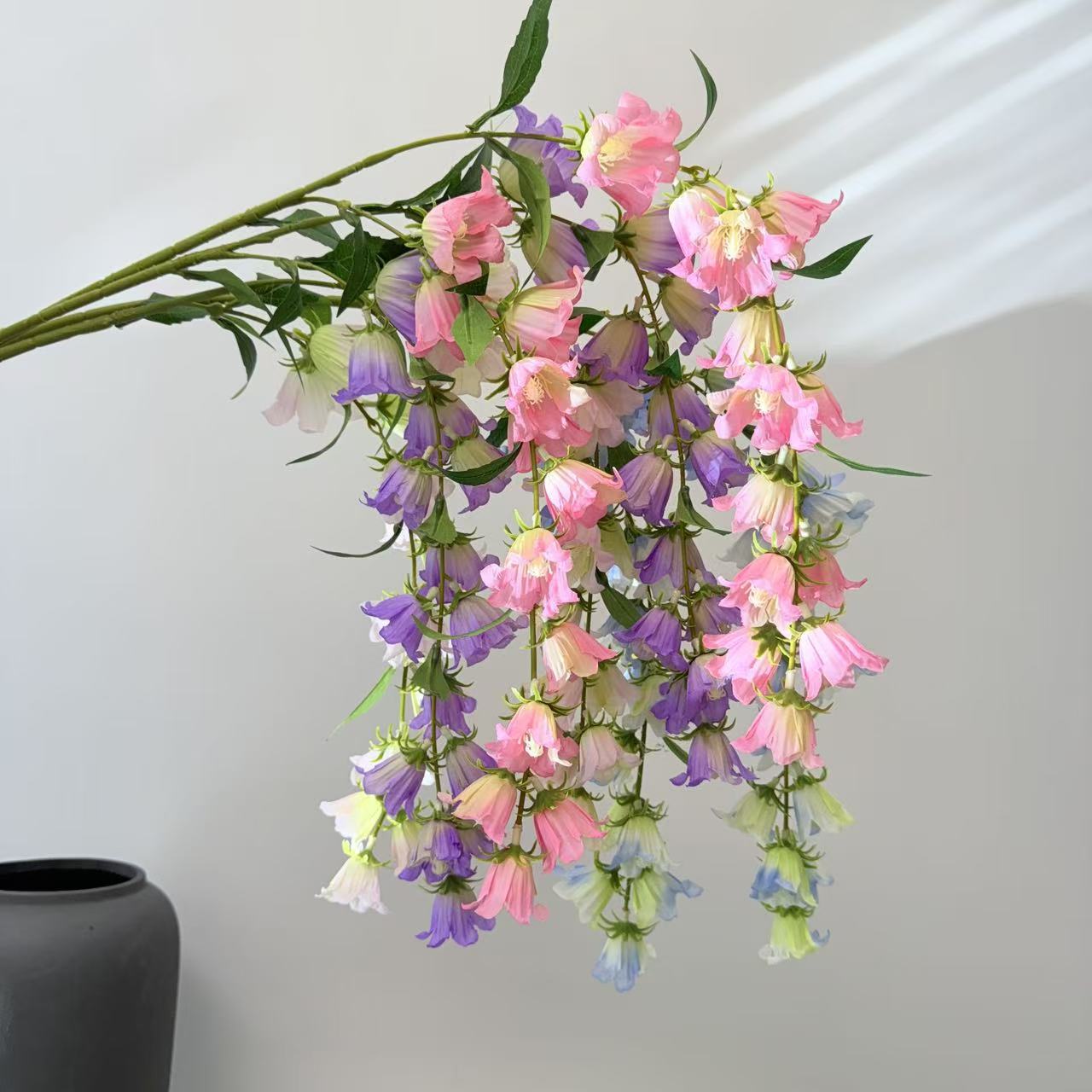仿真垂吊铃兰花风铃花仿真花婚礼堂吊顶装饰垂吊花墙软装假花外贸详情21
