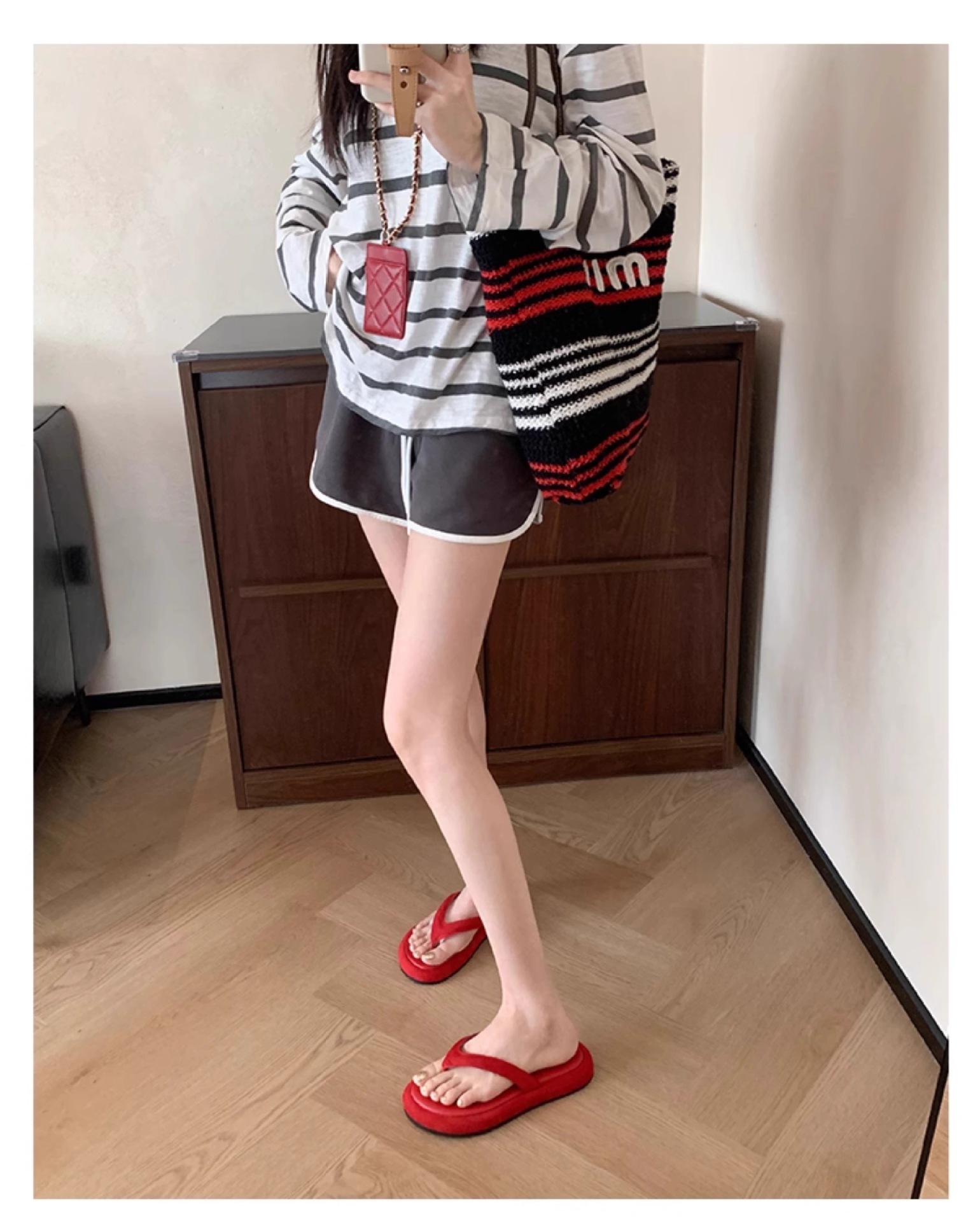 【sheii苏茵茵】同款~踩屎感沙滩度假厚底人字拖鞋女凉拖外穿详情11