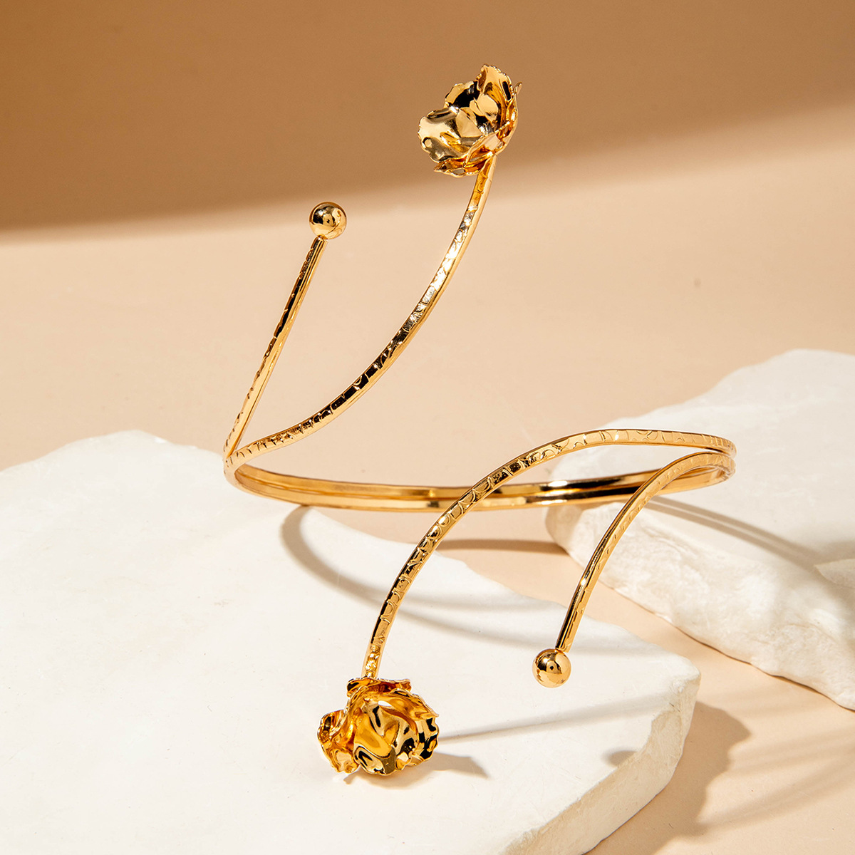 亚马逊跨境个性冷淡风海星手臂镯线条计感蝴蝶环形开口臂镯女详情132