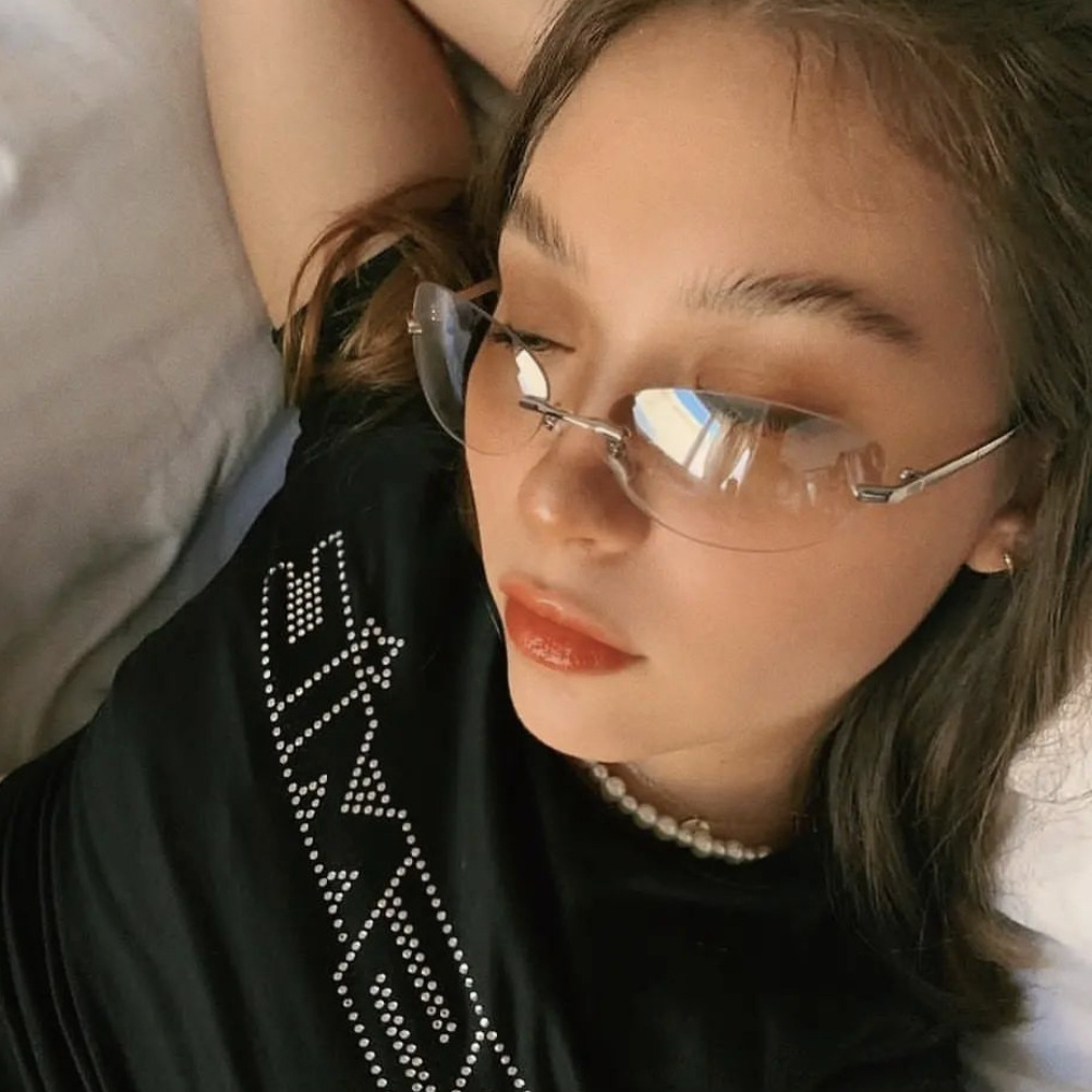 Retro frameless oval sunglasses, Y2K metal ins sunglasses, hot girl sunglasses, pose for street style, futuristic style pic 1