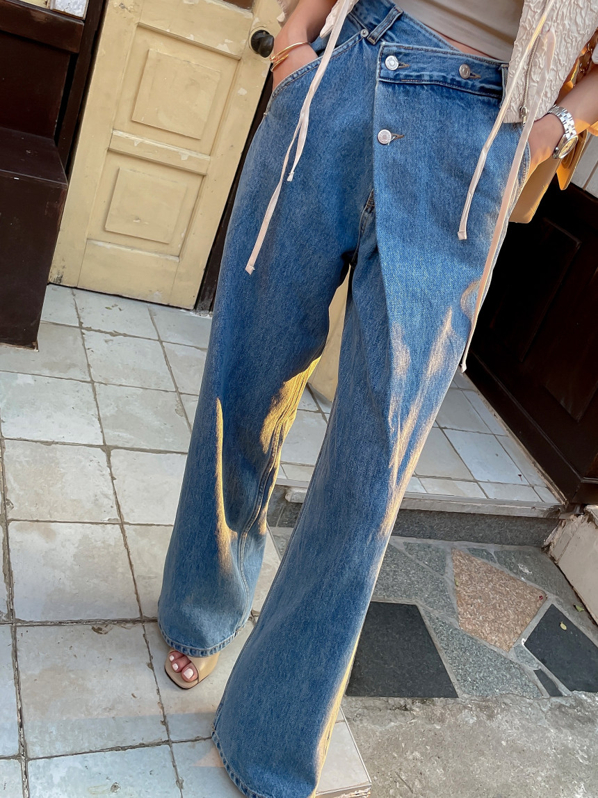 韩国chic春季复古小众高腰百搭不规则斜扣设计感阔腿牛仔裤长裤女详情11