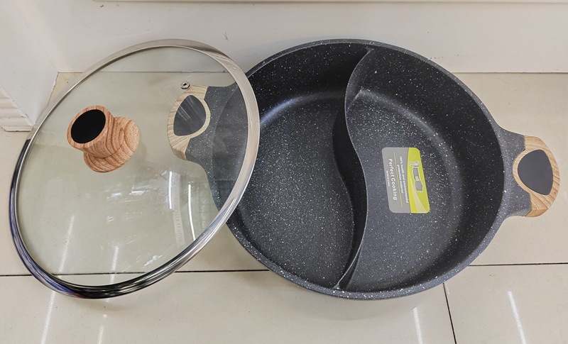 Korean-style tourmaline double pot, shallow soup pot, double-eared wooden handle hot pot, household non-stick pot, deep soup pot, double-bottom induction cooker pic 4