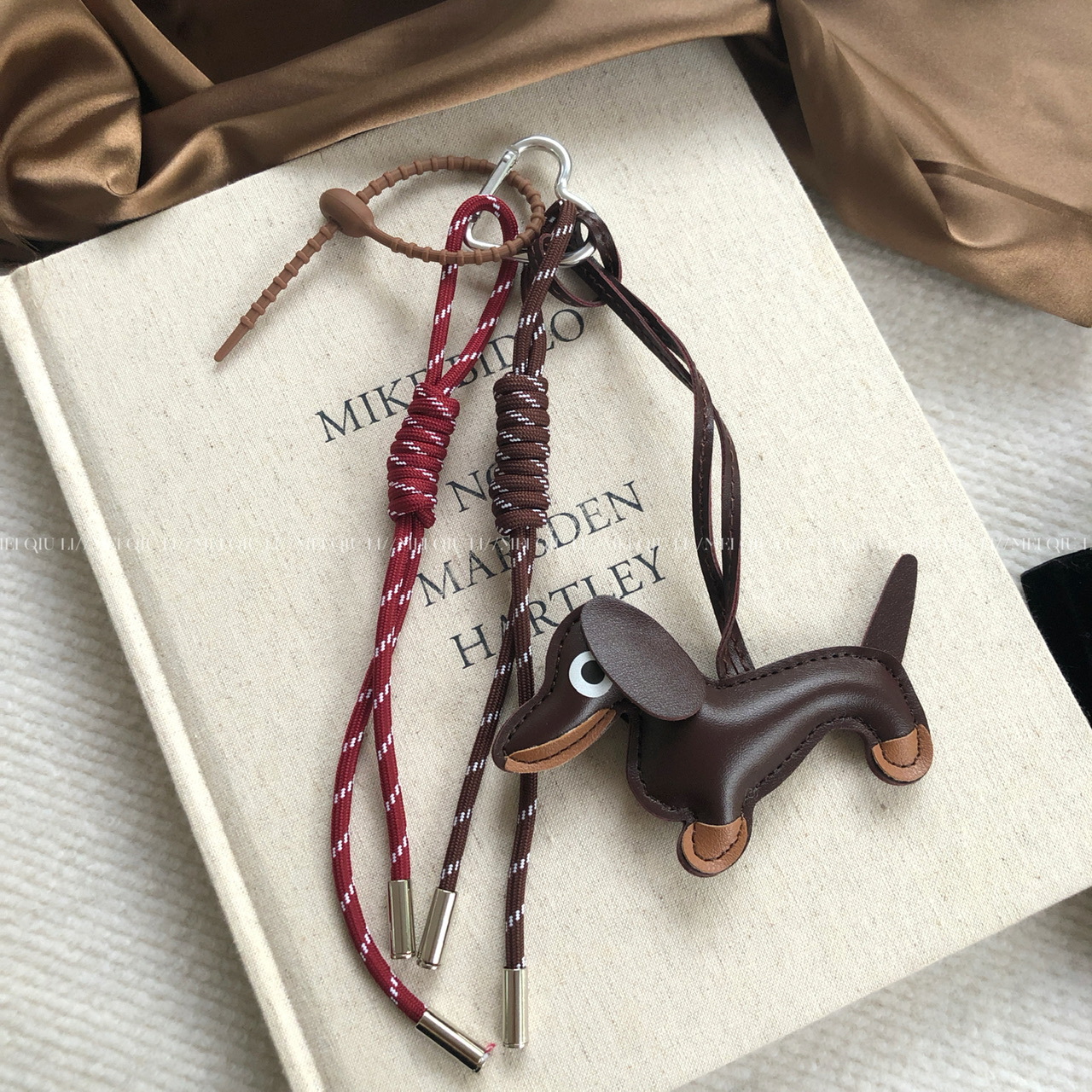 This is the same style baseball bag woven rope pendant as the Instagram blogger, featuring a high-end MIU series bag hanging rope and keychain decoration pic 38