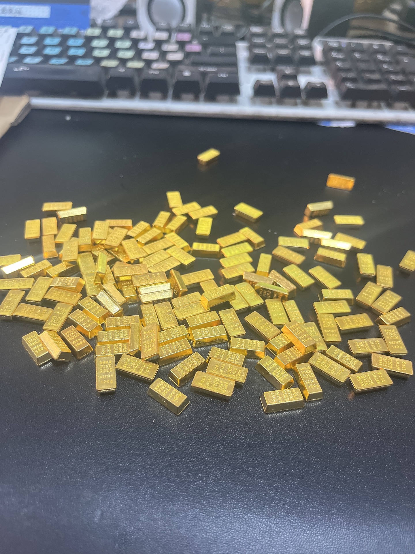 合金金条摆件家居装饰品乔迁礼品金属工艺品厂家批发仿真金条摆件详情4