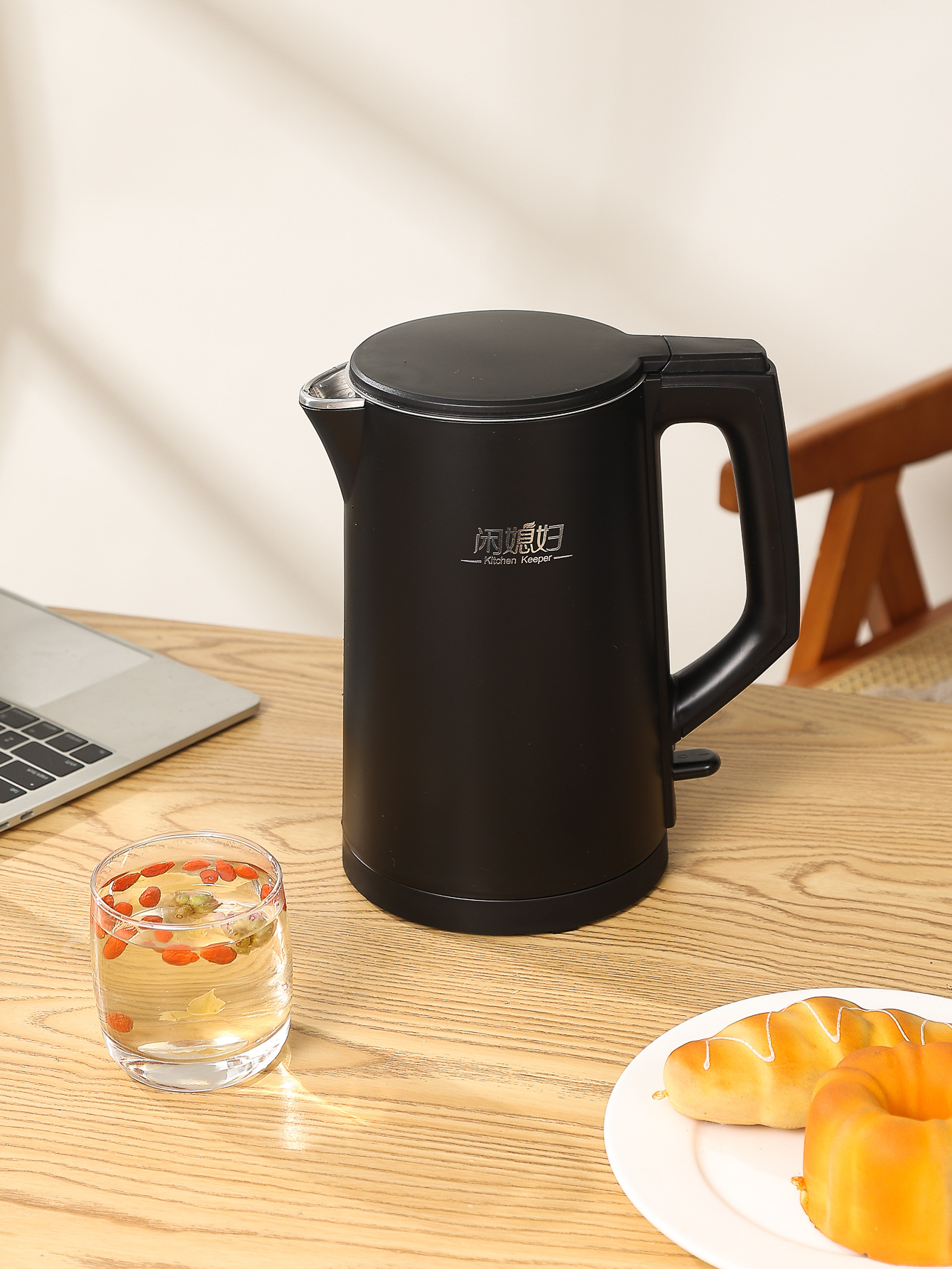 闲媳妇 1.8L烧水壶304不锈钢无缝内胆电热水壶自动断电煮水开水壶详情18