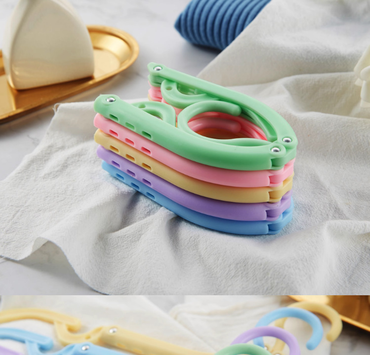 便携式折叠衣架升级加厚耐用旅行开学宿舍晾衣服内衣袜防滑多功能详情5