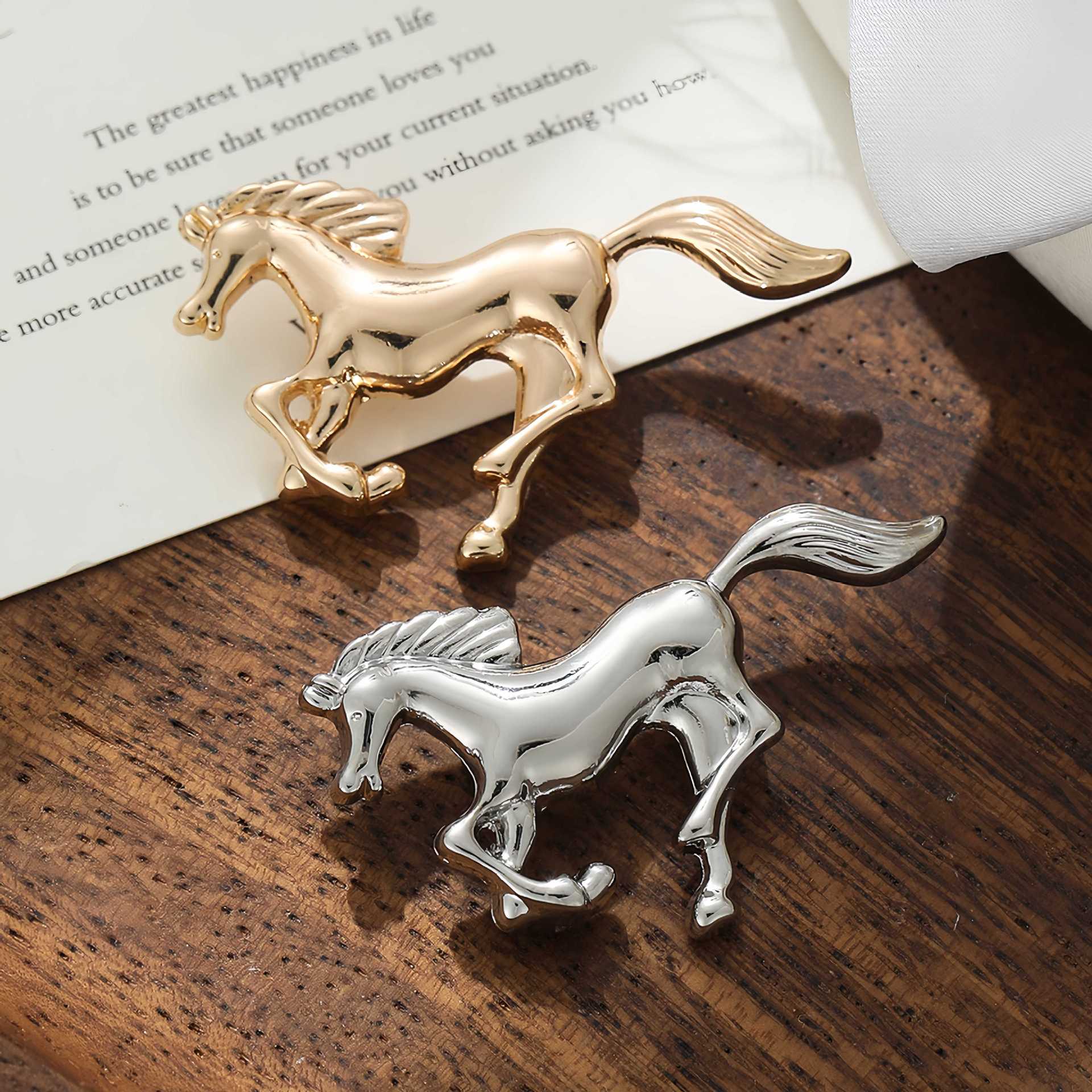 宝马骏马合金胸针男士简约大方流行时尚西装大衣配饰别针衣饰详情2