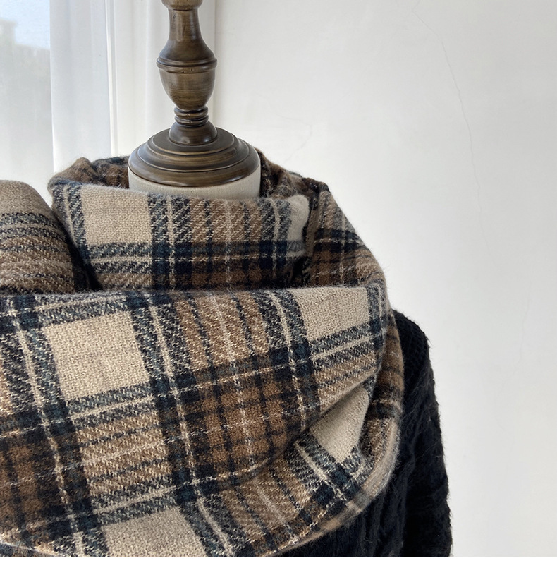 一件代发格子围巾女秋冬学生新款围脖韩系流苏高级氛围感保暖情侣百搭披肩地摊批发详情17