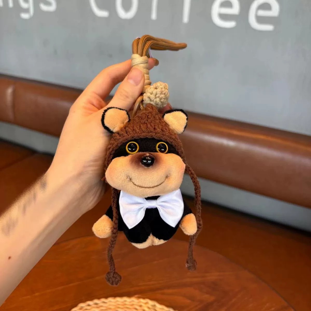 A cute plush toy bag pendant with a bee and a dog, a small doll, a car keychain bag pendant and the same style as Xiaohongshu pic 8