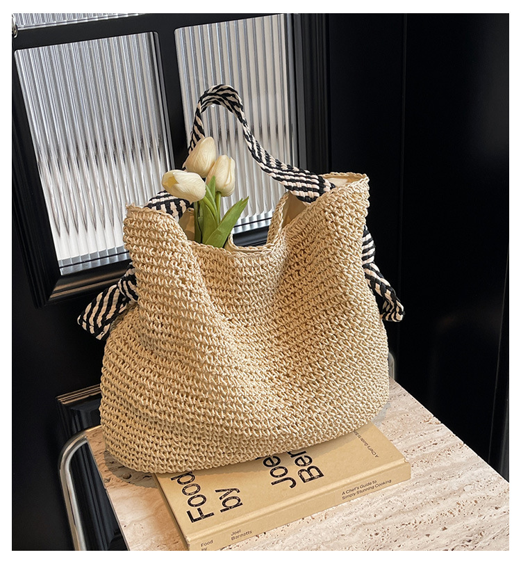 Summer high-capacity straw woven bag for women, 2024 new style seaside and beach vacation single-shoulder bag, commuter tote bucket bag pic 3