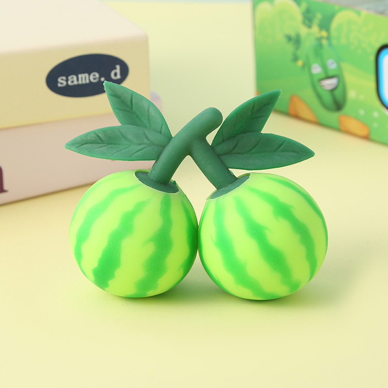 创意西瓜捏捏乐解压玩具仿真水果捏捏玩偶摆件批发办公室解压神器详情4