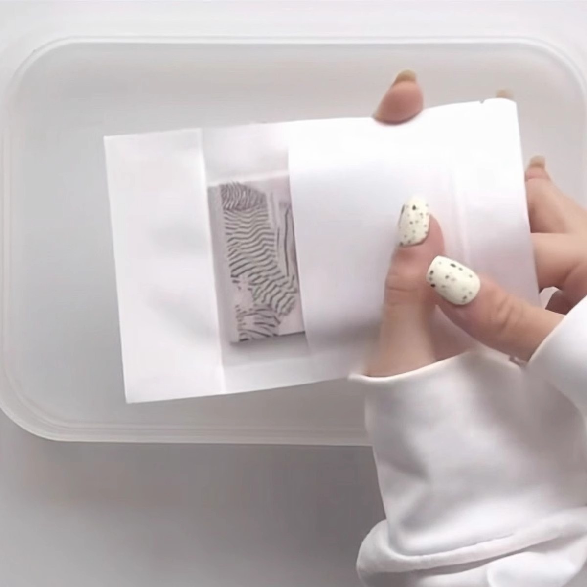 High appearance level, InS-style white window self-sealing bag, kraft paper gift bag, card packaging material, accessory storage bag pic 3