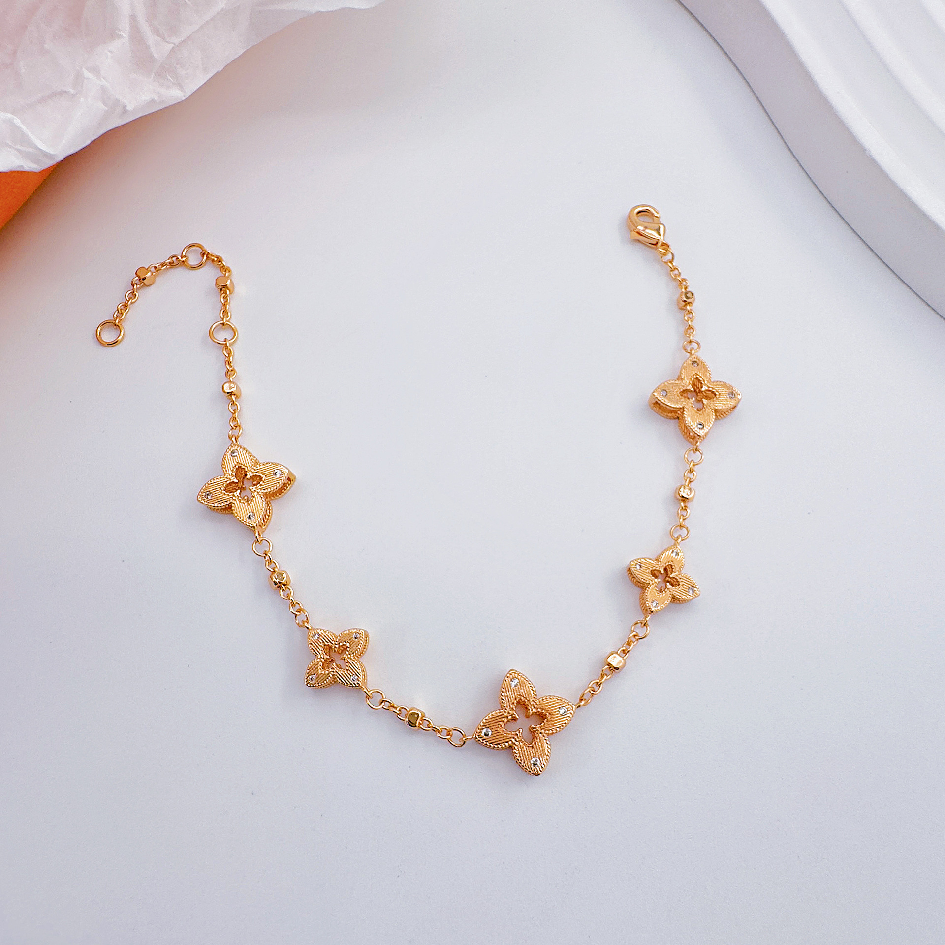 柏伶饰品新款小众星星手链女士高级镶钻四叶花手饰链条高级感手环详情8