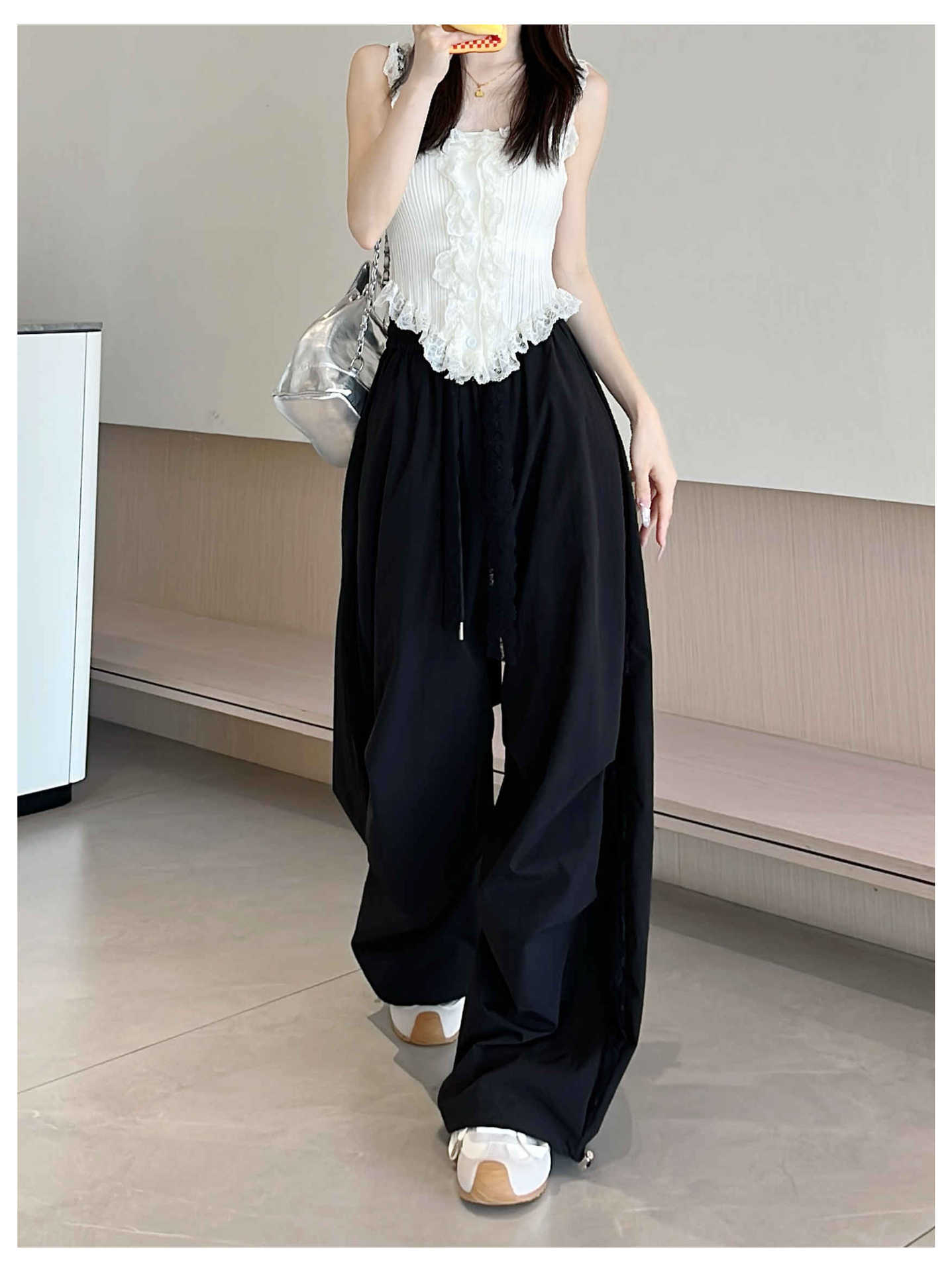 夏季薄款百搭蕾丝工装裤女2025新款镂空拼接宽松阔腿直筒裤子详情9