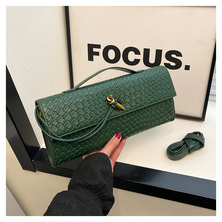 A new cross-border woven pattern single-shoulder crossbody bag with a retro texture, a hand-held baguette bag, and a versatile and elegant evening clutch pic 17