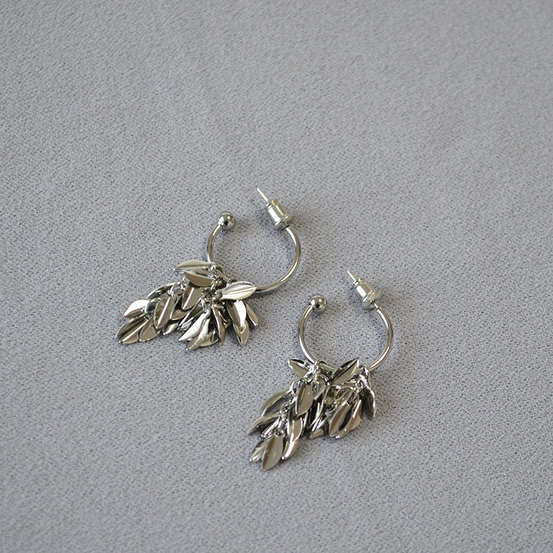 日韩小众设计潮酷银色树叶流苏闪耀动感925银针C字耳环耳饰气质女详情1