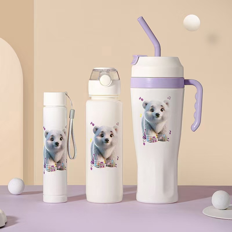 冬季跨境爆款700ML保温杯 小熊图案杯子 跳盖塑料水杯便捷提绳详情3