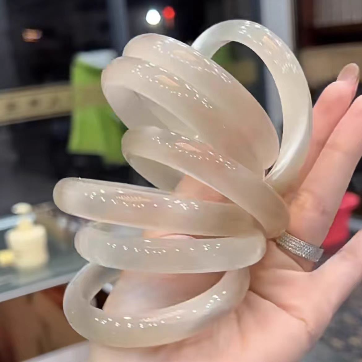 简约玛瑙手镯冰透玉髓镯子轻奢大方百搭款贵妃猫眼石送老婆礼物详情6