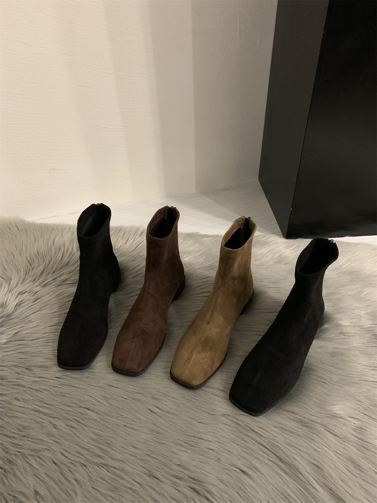 2024秋冬季新款极简软皮方头百搭低跟马丁靴女后拉链平底瘦瘦短靴详情16