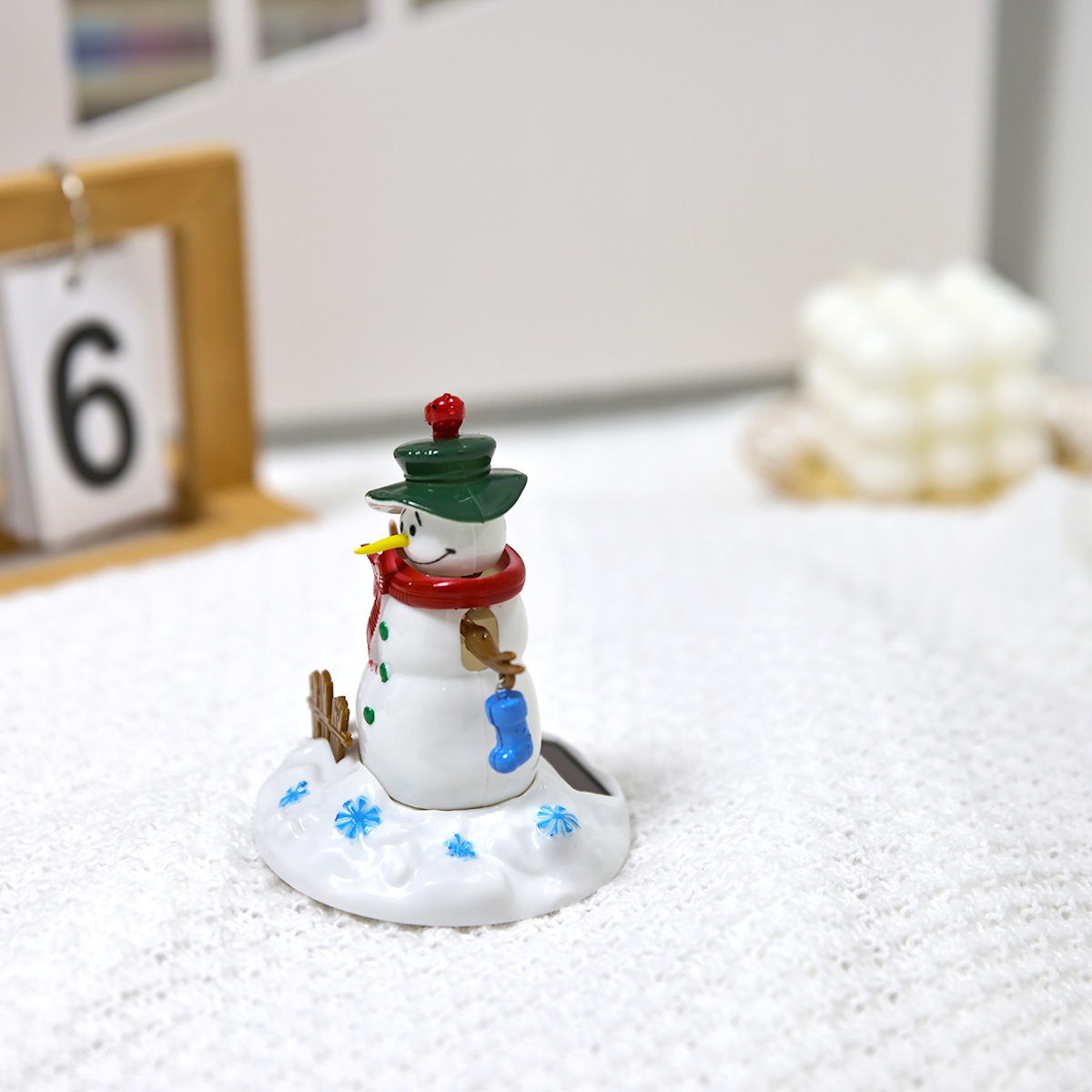 Cross-border best-selling solar-powered automatic rocker Christmas holiday gift fence, clown snowman accessory available for wholesale pic 12