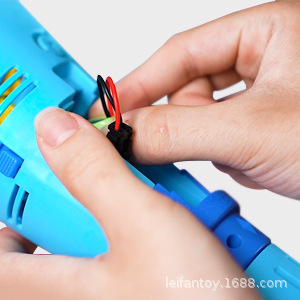 The new cross-border electric torch bubble machine features multi-hole fully automatic bubble blowing, colorful lights, music and handheld bubble sticks pic 5