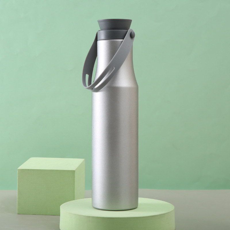 新款不锈钢太空壶男女学生便携吊带保温杯户外运动水壶定 制logo详情7