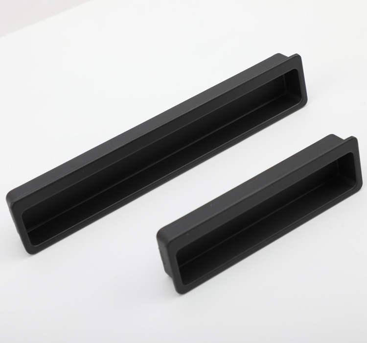 The black invisible handle of the tatami is embedded with the drawer handles of the cabinets and wardrobes. The sliding door is equipped with a golden concealed embedded handle pic 18