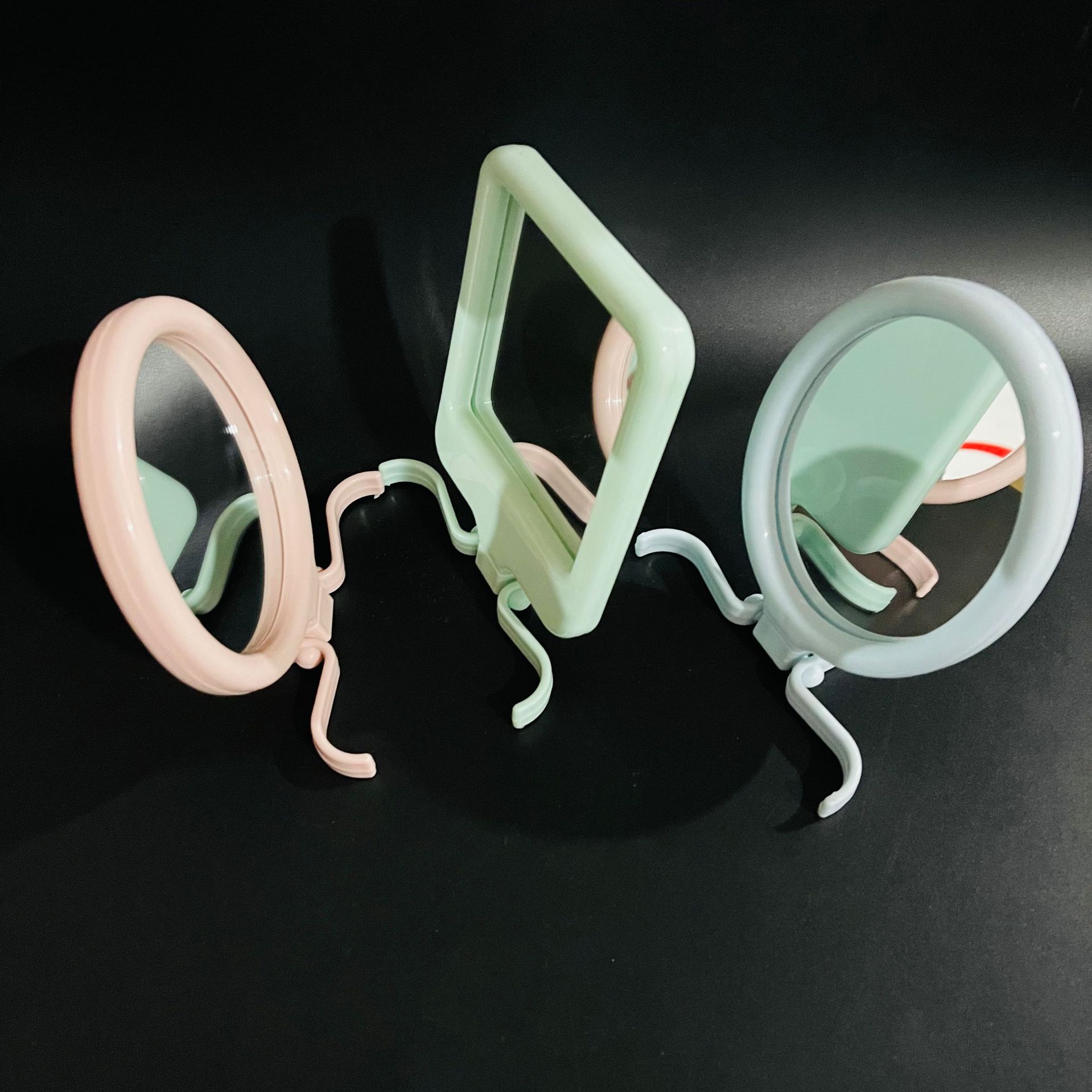 【2-1区】北欧台镜 50/盒200/箱北欧镜化妆镜便携宿舍学生镜子台式桌面可立梳妆镜2元货源详情5