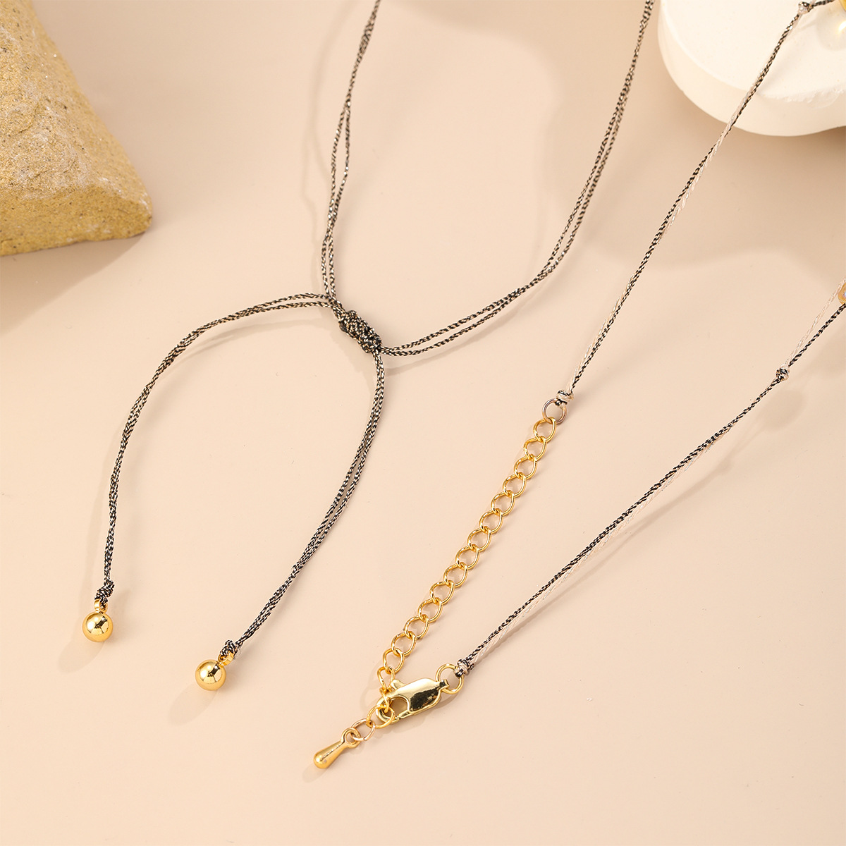 Nasha European and American cross-border long necklace for women, light luxury, niche, non-fading, tiger eye beaded mother-of-pearl sweater chain, long style pic 10