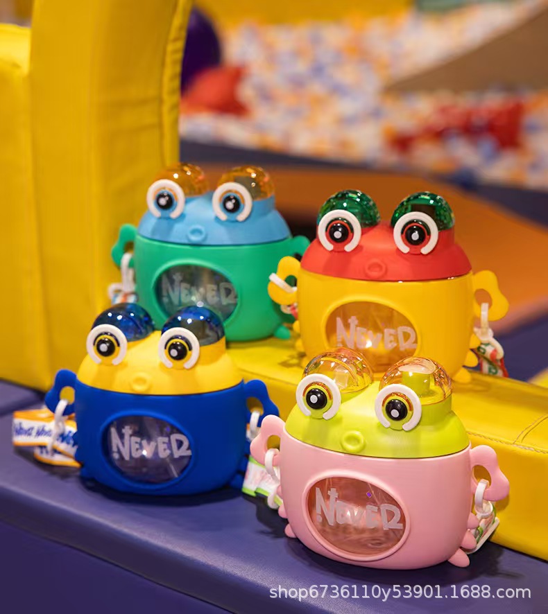 High-appearation-level children's creative crab cup, crab boss cartoon water cup, anti-drop, high-appearation-level children's plastic straw cup pairs pic 9