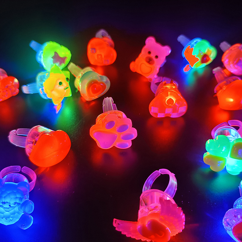 新款3D树脂情人节发光戒指儿童LED发光玩具手指灯节日小礼品批发详情6