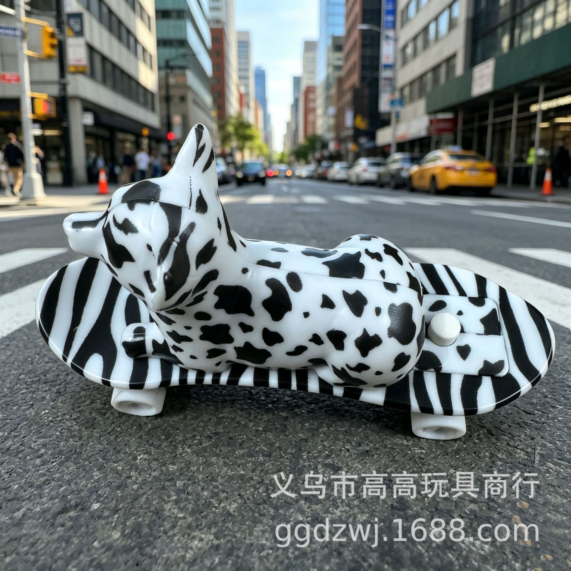 新款发光玩具多功能逗猫激光灯滑板斑点狗电筒厂家批发详情11