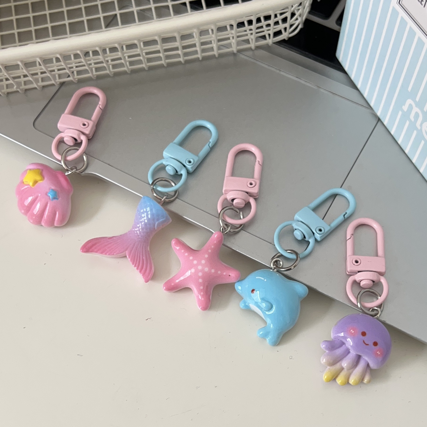 Pink and tender Marine animal keychains, cute cartoon dolphin shell pendants, ins soft and adorable starfish and jellyfish accessories pic 7