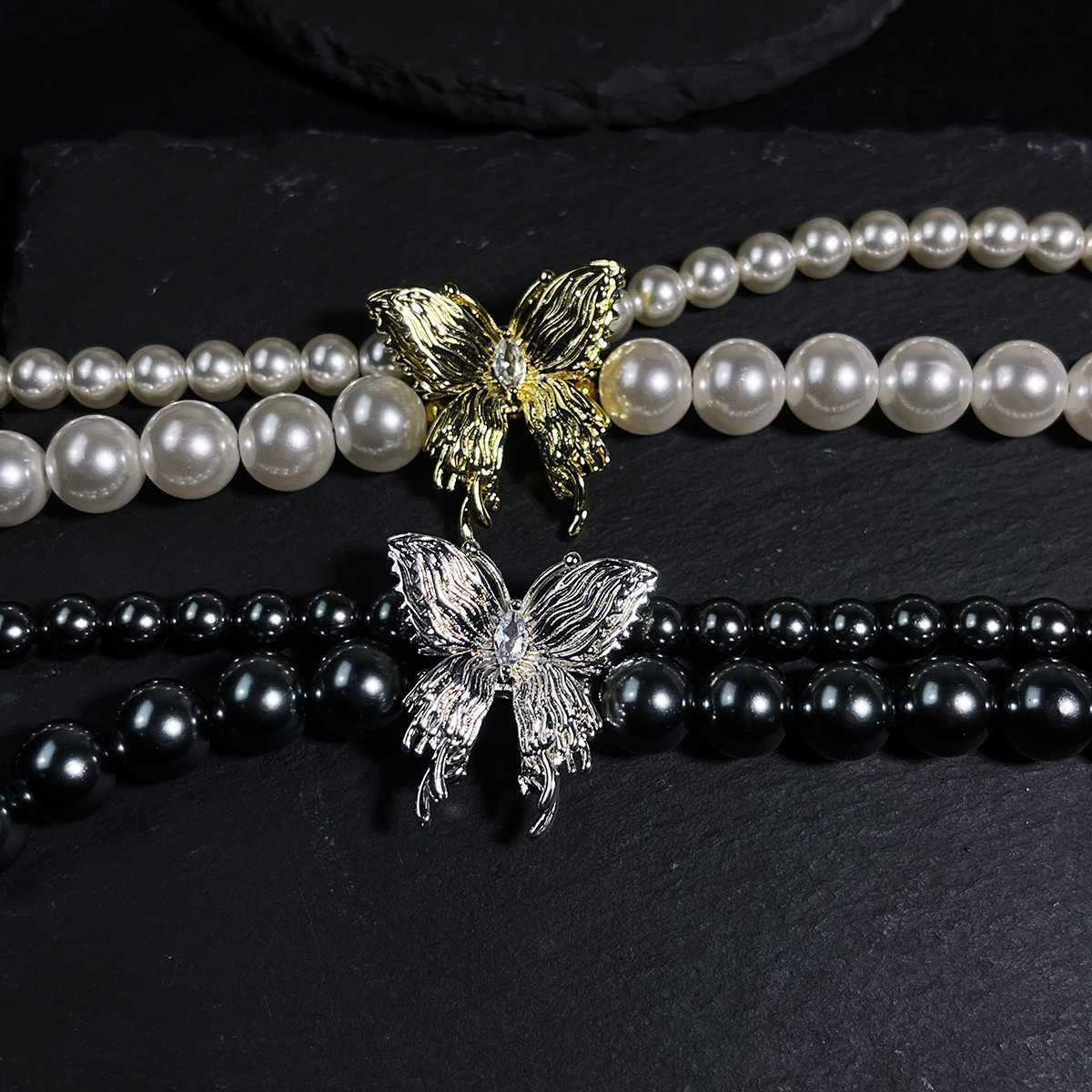 The 2024 new double-row butterfly pearl necklace exudes a high-end feel. The Australian white and Tahitian black pearl necklace and collarbone chain are exquisite pic 7