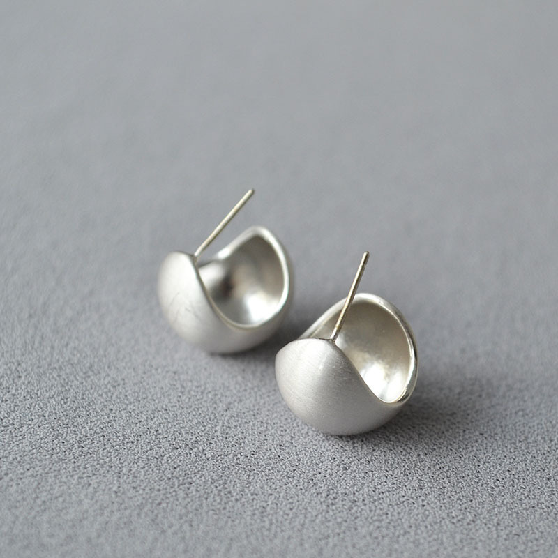 欧美小众设计黄铜空心半球拉丝镀金镀银ins高级感925银针耳钉耳饰详情5