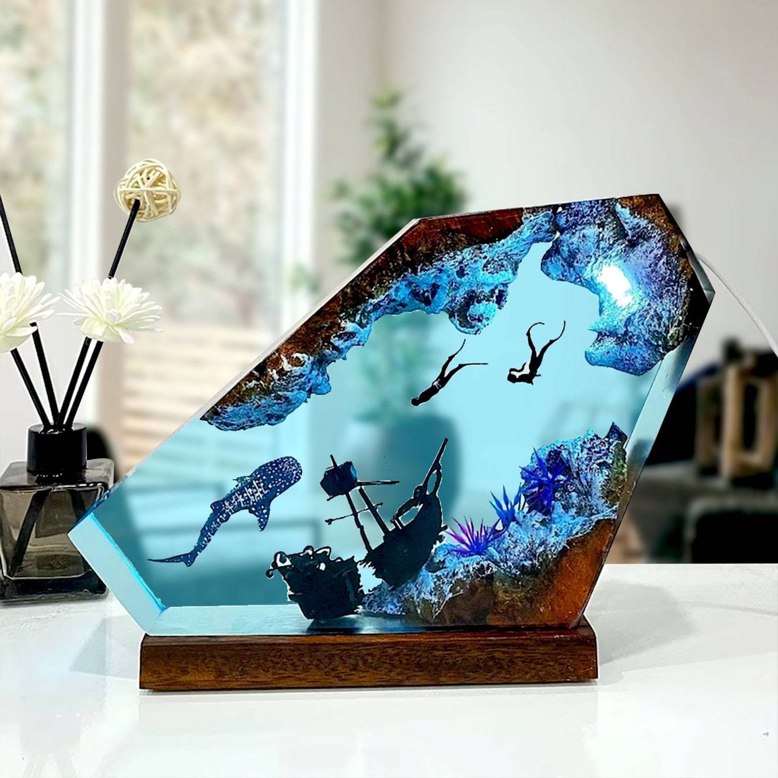 European and American best-selling epoxy resin craft ornaments, whale shark divers and sunken ship Marine resin lamps, festival gifts pic 2