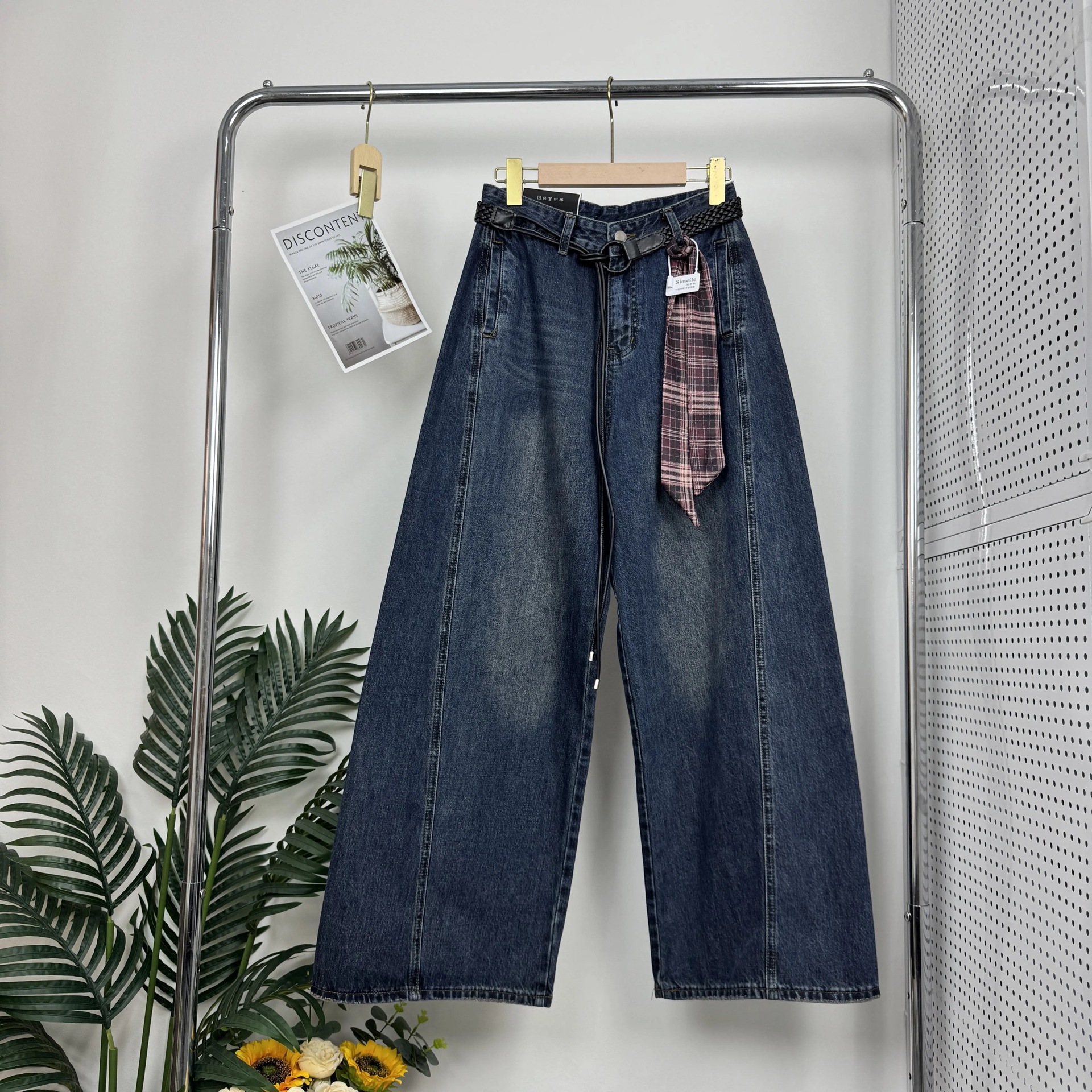 【艾美派】（配腰带）秋款韩版设计感宽松直筒牛仔女弯刀裤时尚款详情3