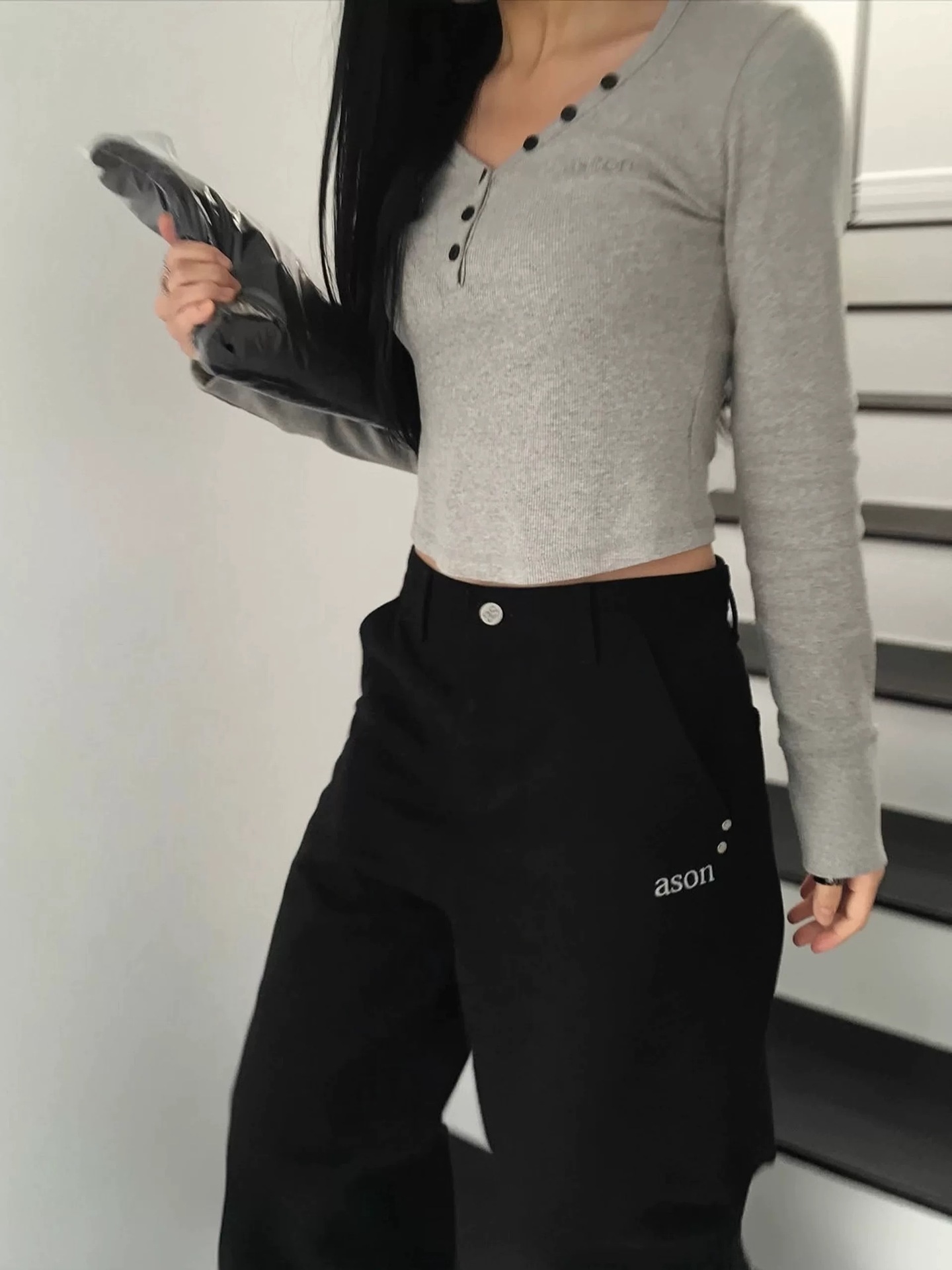 韩国小众 aso*秋新款口袋字母刺绣牛仔裤宽松直筒显瘦高腰长裤女详情5