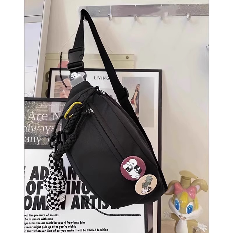 斜挎包女款潮流胸包女生运动单肩包女手机ins小挎包背包腰包新款详情12