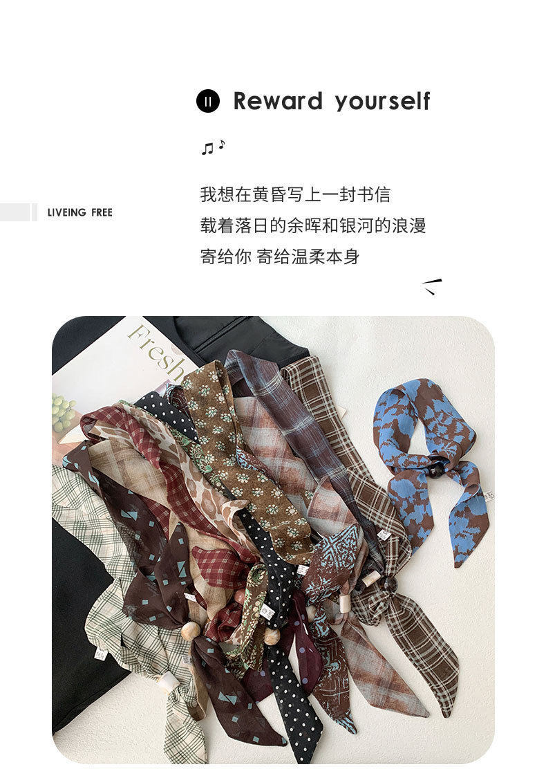 The new checkered scarf for spring/Summer 26 features a Korean long silk scarf with polka dot retro decoration and a stylish color combination that is versatile for daily use pic 2
