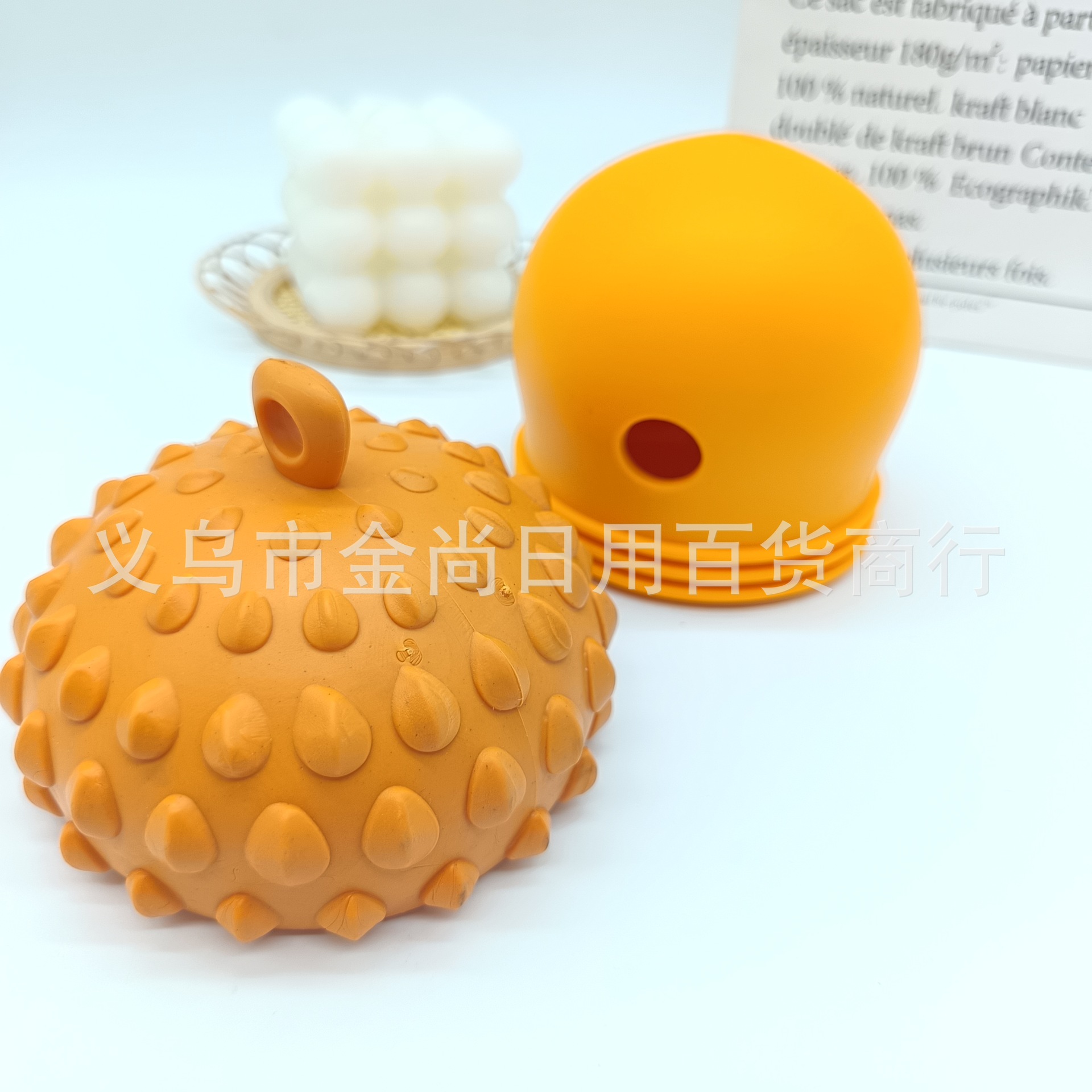 硅胶狗狗慢食器松果宠物啃咬磨牙益智互动宠物玩具慢食硅胶漏食器详情3